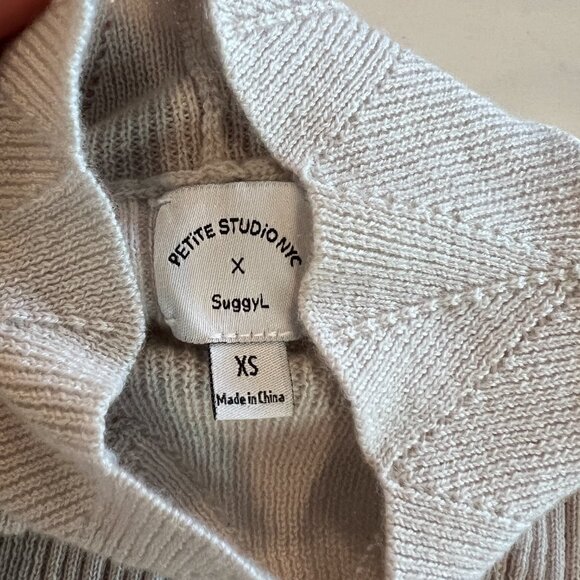 NWOT 100% merino wool light grey sweater from Petite Studio NYC XS X-small - Picture 8 of 8